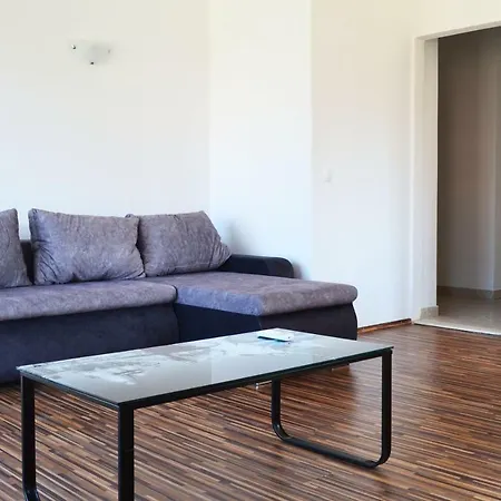 Ana Apartman