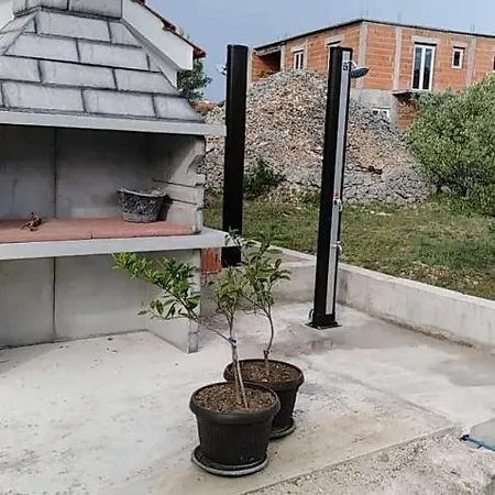 Ana Apartman Srima