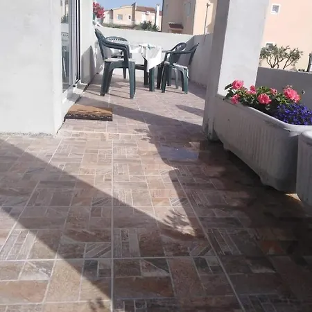Ana Apartman *